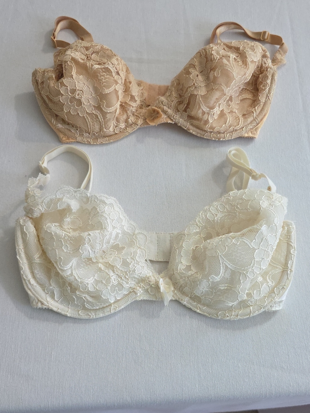 Vintage Victorias Secret Bras 34D Gold Label Second Skin & Lace Underwire 76212